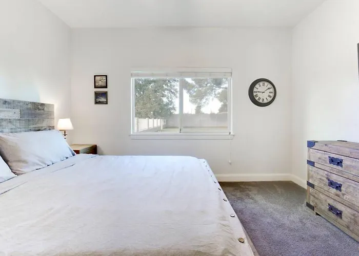 Two Bedroom In Holiday home Gilbert